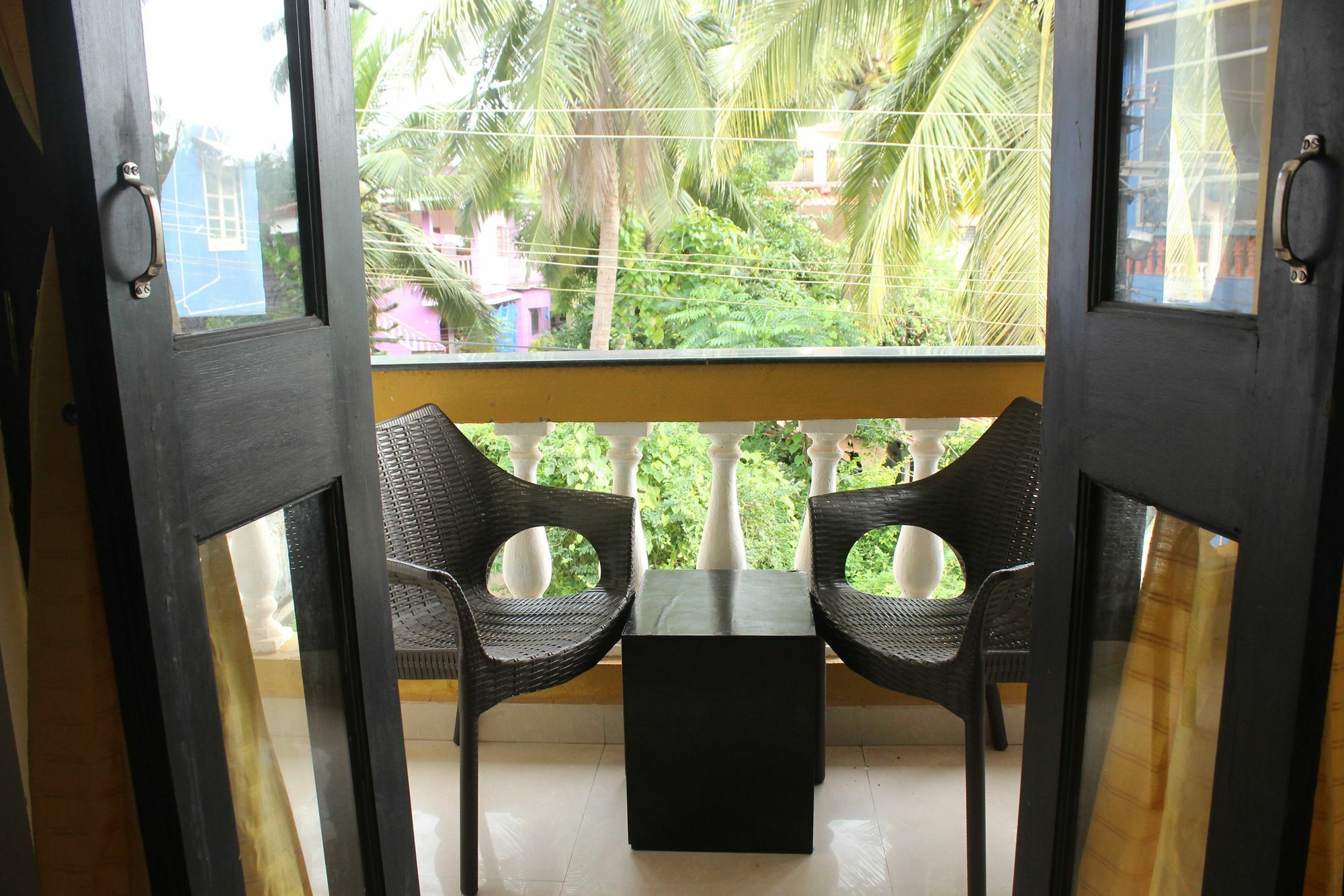 Oyo 10403 Modern * Candolim